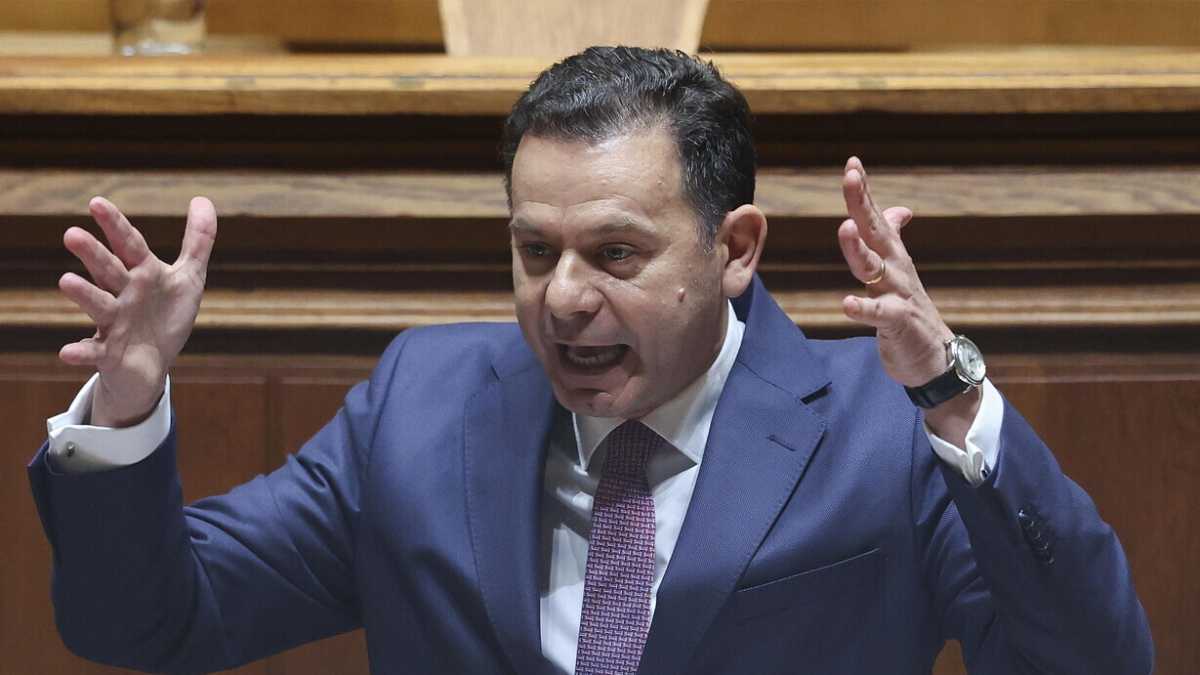 Immagine di Gli scandaletti del premier Montenegro spingono il Portogallo verso elezioni anticipate
