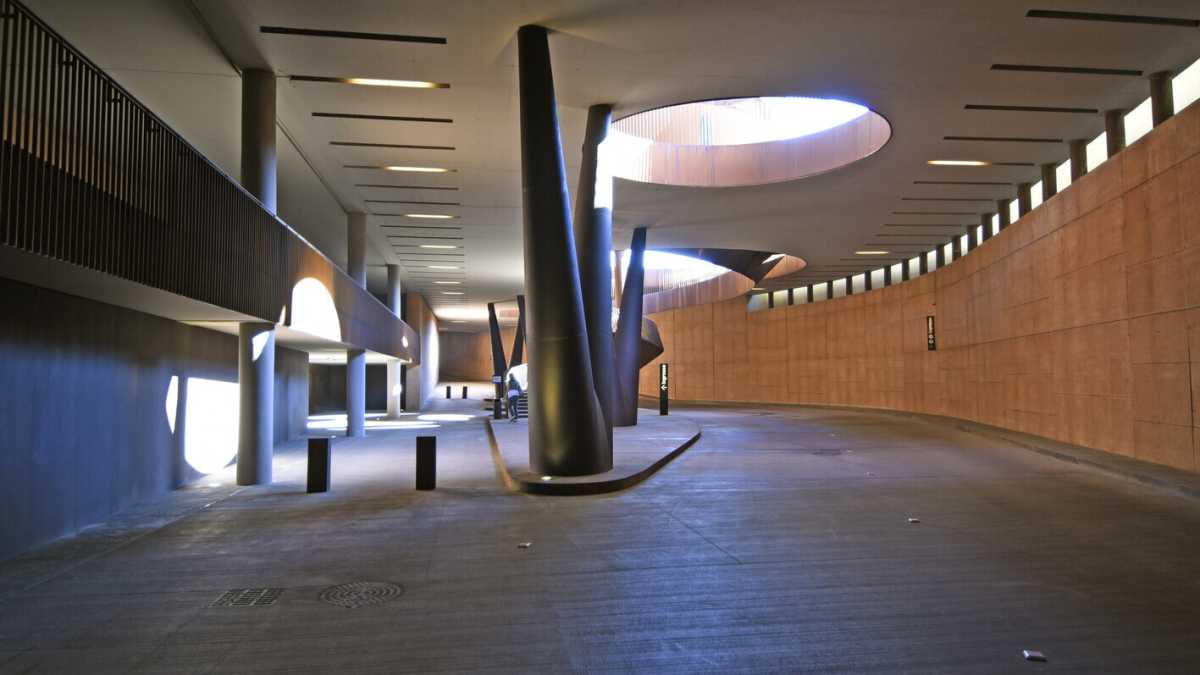 Immagine di La nuova architettura allo specchio