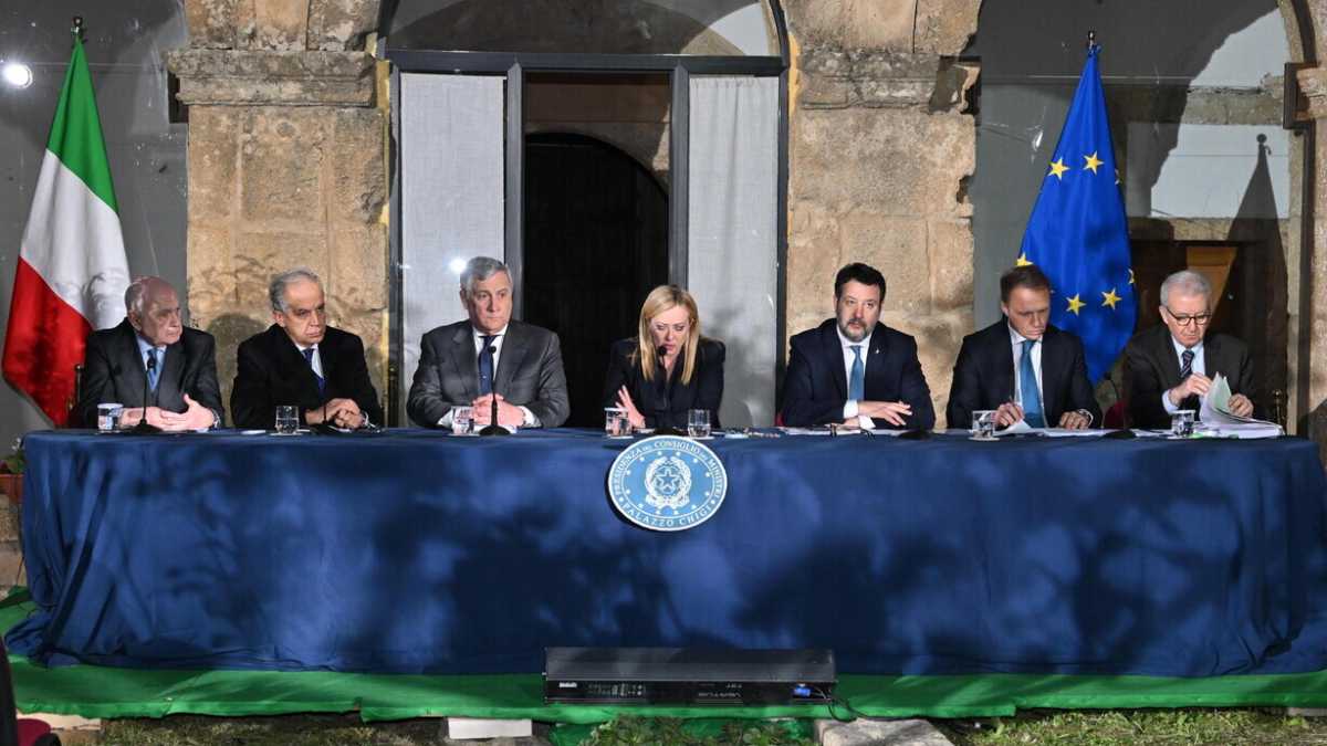 Immagine di Meno sbarchi, più emergenza. Il paradosso dell'accoglienza dei migranti dopo Cutro