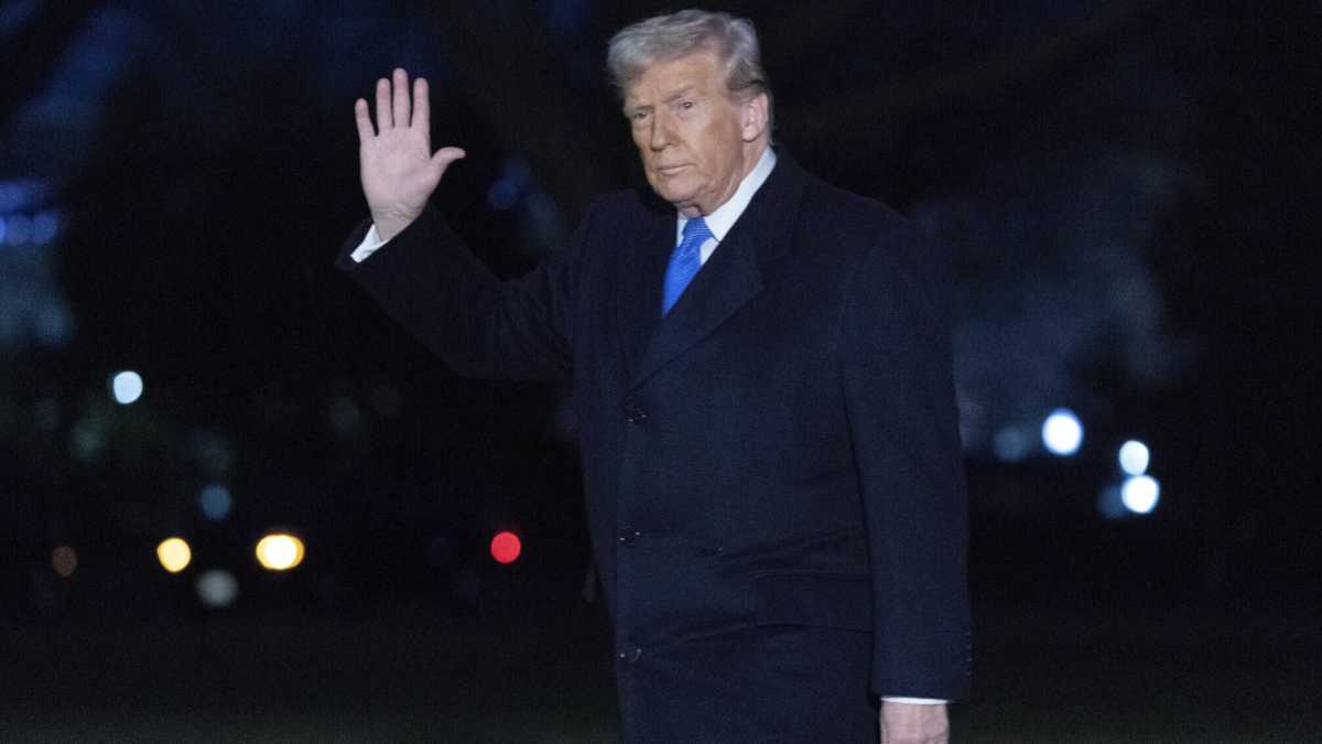 Immagine di Trump va alla guerra dei dazi con il Canada, ma perde a Wall Street