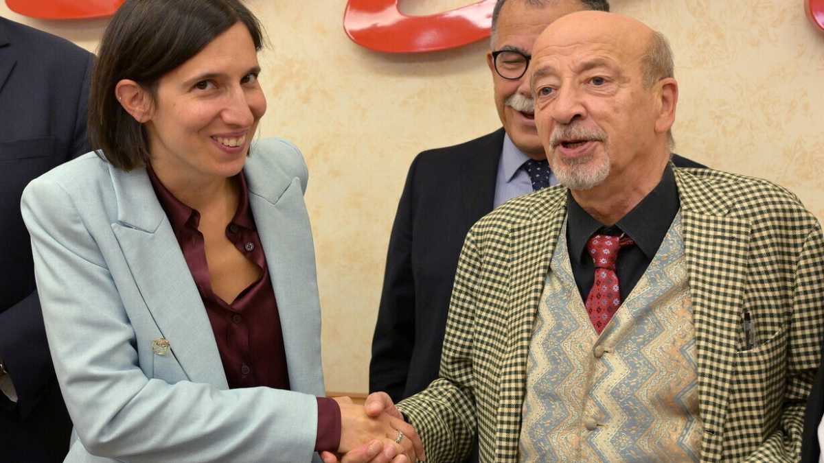 Immagine di Le sinistre convergenze tra Schlein e l’Anpi, dal no al riarmo fino a Israele e al cortocircuito Musk