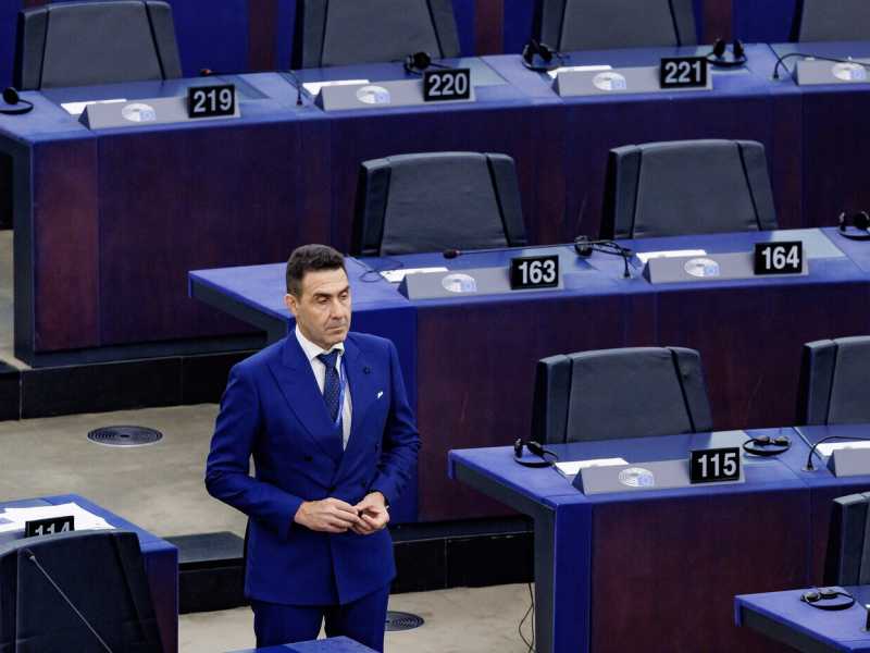 Da Vannacci a Tridico e Rackete: il fronte del No a ReArm Europe sembra la scaletta di Cruciani