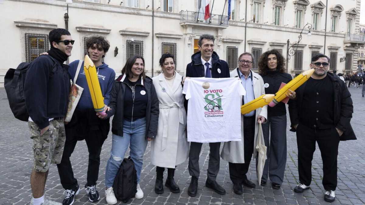 Immagine di Le elezioni amministrative si terranno il 25-26 maggio. Referendum e ballottaggi l'8-9 giugno