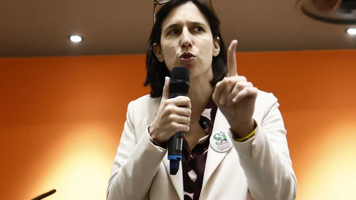 Immagine di I fantasmi di Elly. Tentata dal congresso, teme le insidie dello statuto Pd e la reggenza