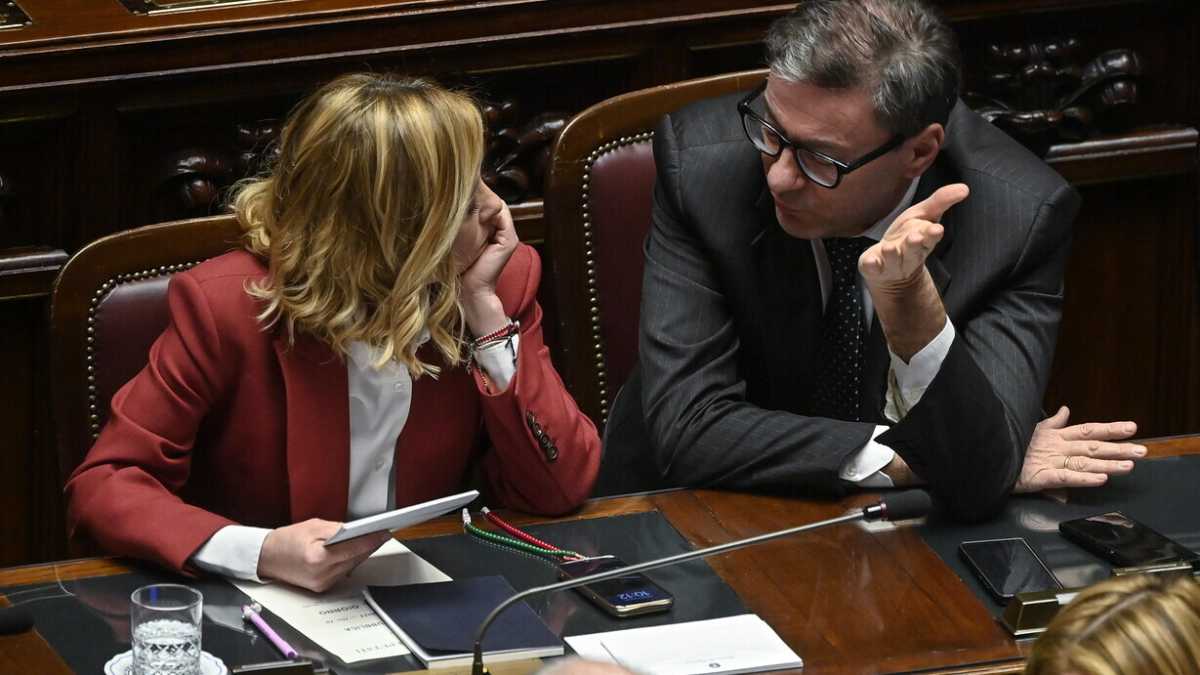 Immagine di Riarmo europeo, la Lega si impunta. Franco confronto Meloni-Giorgetti