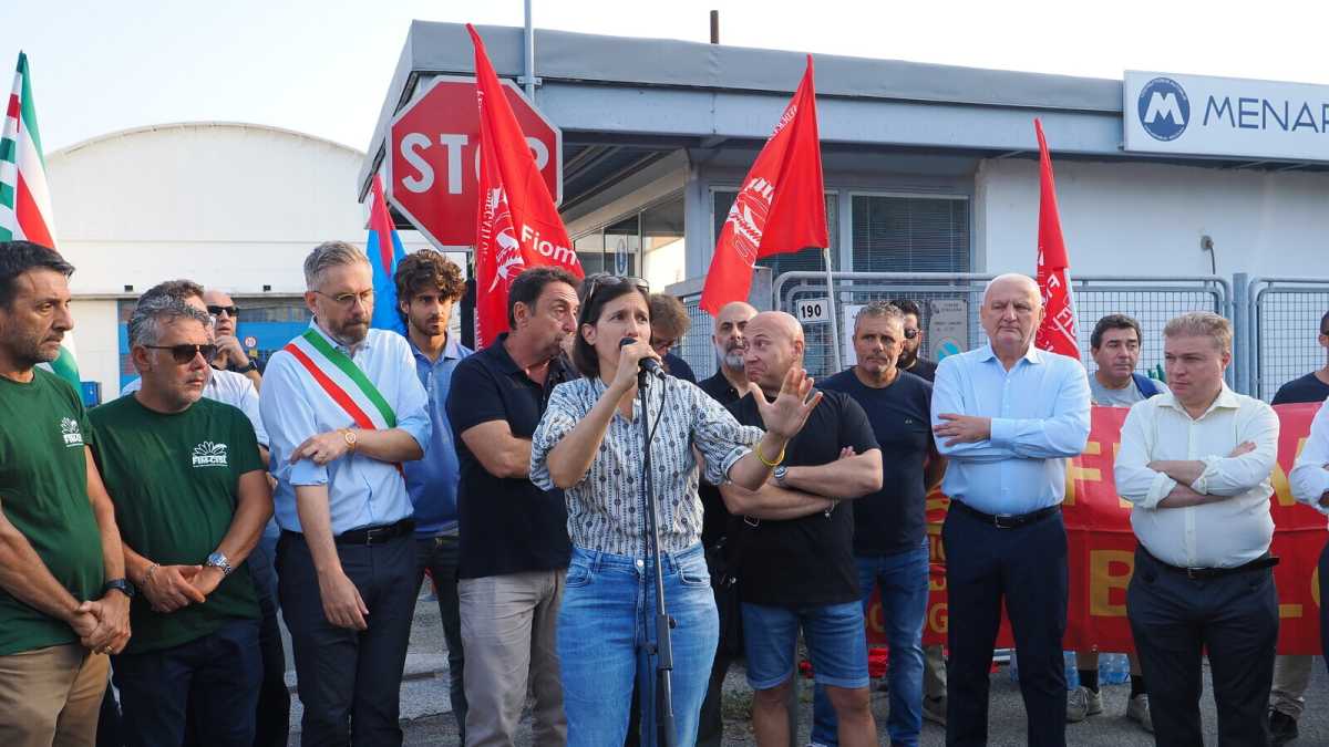 Immagine di La triste sfida Pd-M5s su Mirafiori