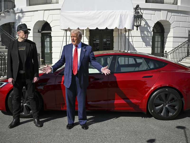 La rivoluzione viaggia in Tesla