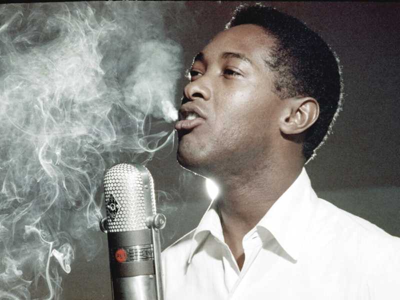 Sam Cooke agli RCA Recording Studio di Los Angeles nel 1959 (foto Jess Rand/Michael Ochs Archives/Getty Images)&nbsp;<br />