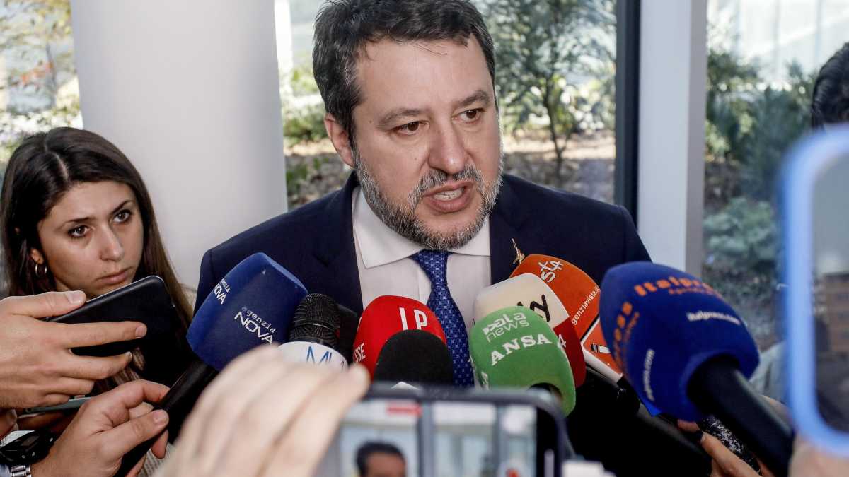 Immagine di Se il “matto” non è all’Eliseo. Le parole di Salvini su Macron