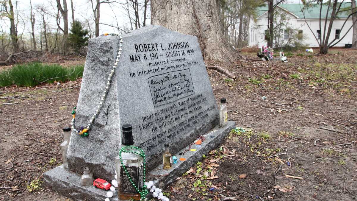 Immagine di Dietro al patto diabolico, l'anima in cambio del talento. La vera storia di Robert Johnson