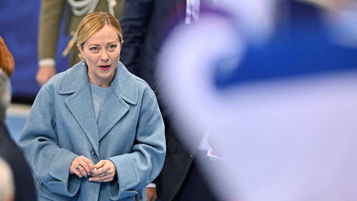 Immagine di La vigilia di Meloni in Parlamento, con la questione armi che agita la sua maggioranza