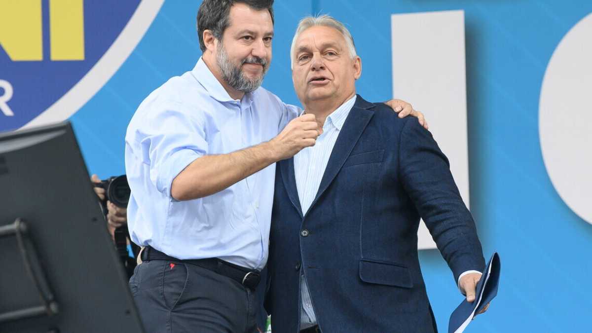 Immagine di Orbán premia Salvini