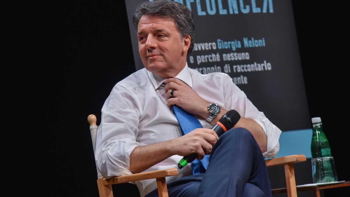 Immagine di Matteo Renzi riparte dal parterre dell’Auditorium che fu di Veltroni (con il suo libro)
