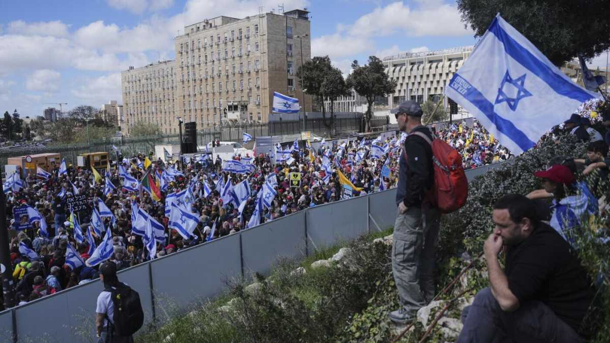 Immagine di Netanyahu prenda in mano Israele