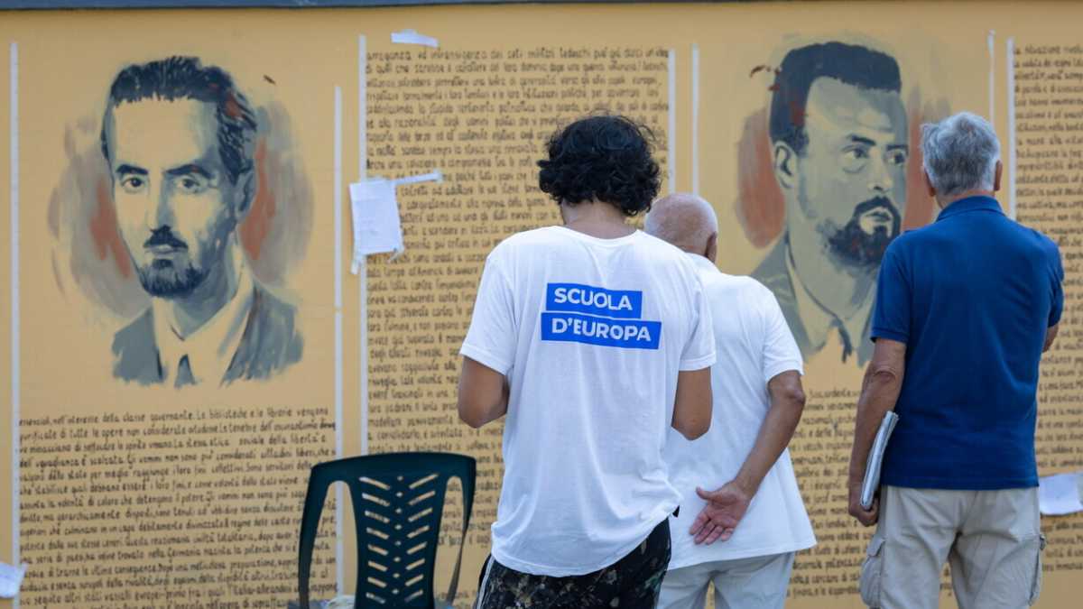 Immagine di Il sindaco di Ventotene: "Sul Manifesto guerra che sembra una parodia di Ferie d'agosto"