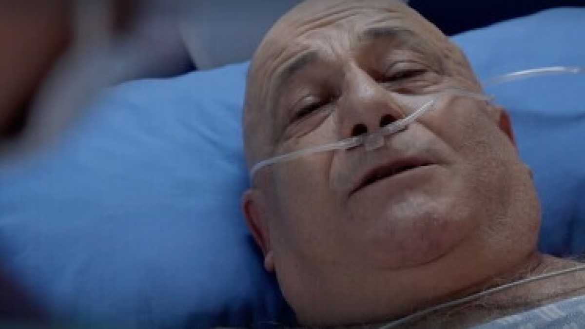 Immagine di Un posto al sole: il papà dei Gagliotti chiama al suo capezzale i due figli