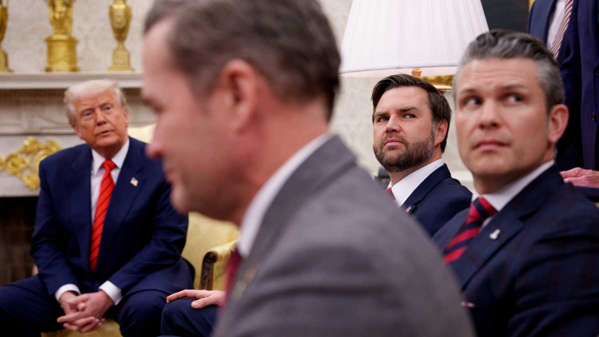 Immagine di Il governo americano ha inserito per sbaglio il direttore dell'Atlantic in una chat segreta sui piani di guerra