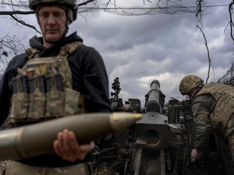 Stati Uniti e Russia parlano a Riad per più di dieci ore
