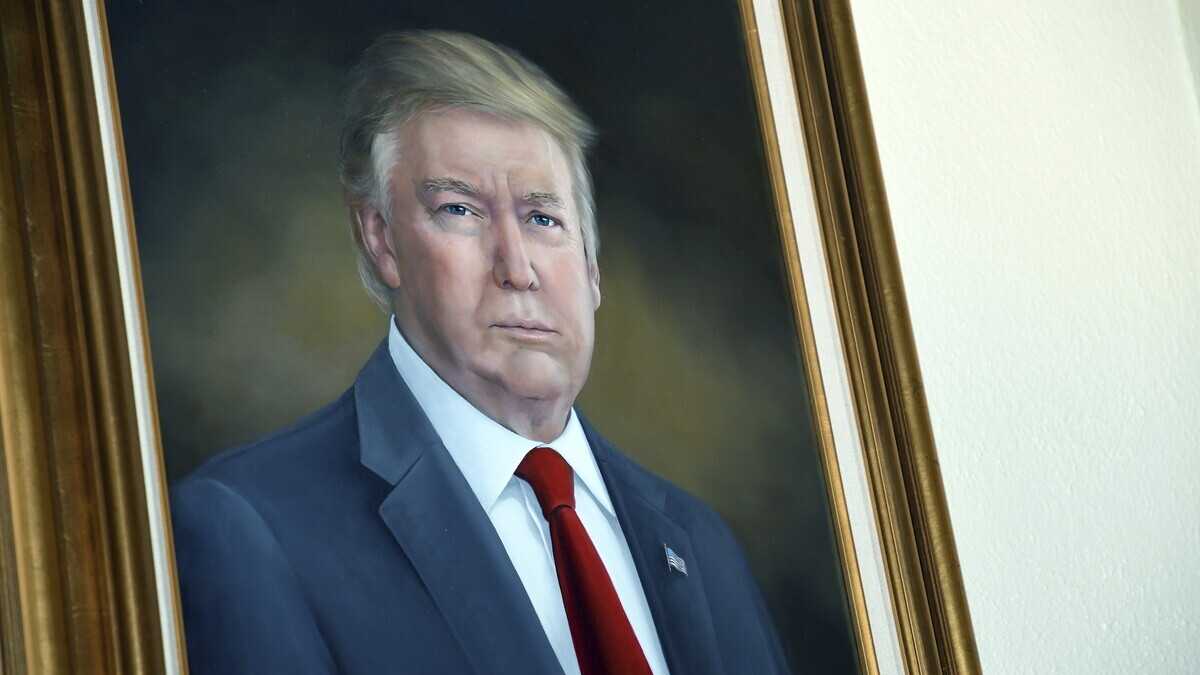Immagine di Meloni regali a Trump un bel ritratto realizzato da un artista italiano
