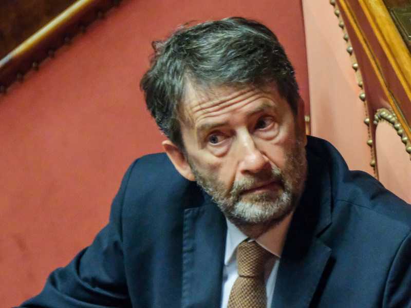 Franceschini il femministo, lui sì che è contro il patriarcato. Elly ora lo sa