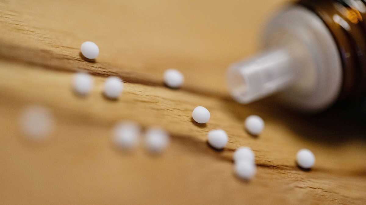Immagine di Usare un placebo senza raccontare bugie. Una modesta proposta per l'omeopatia