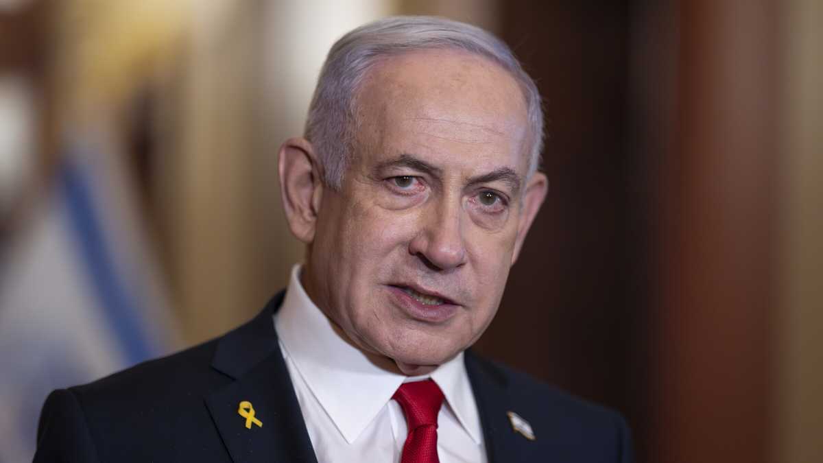 Immagine di La sinistra non c’è, ci dice Anshel Pfeffer, ma gli israeliani si stanno chiedendo chi sono