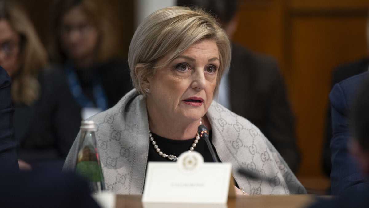 Immagine di L'inutile polemica sulla presunta laurea falsa della ministra Calderone