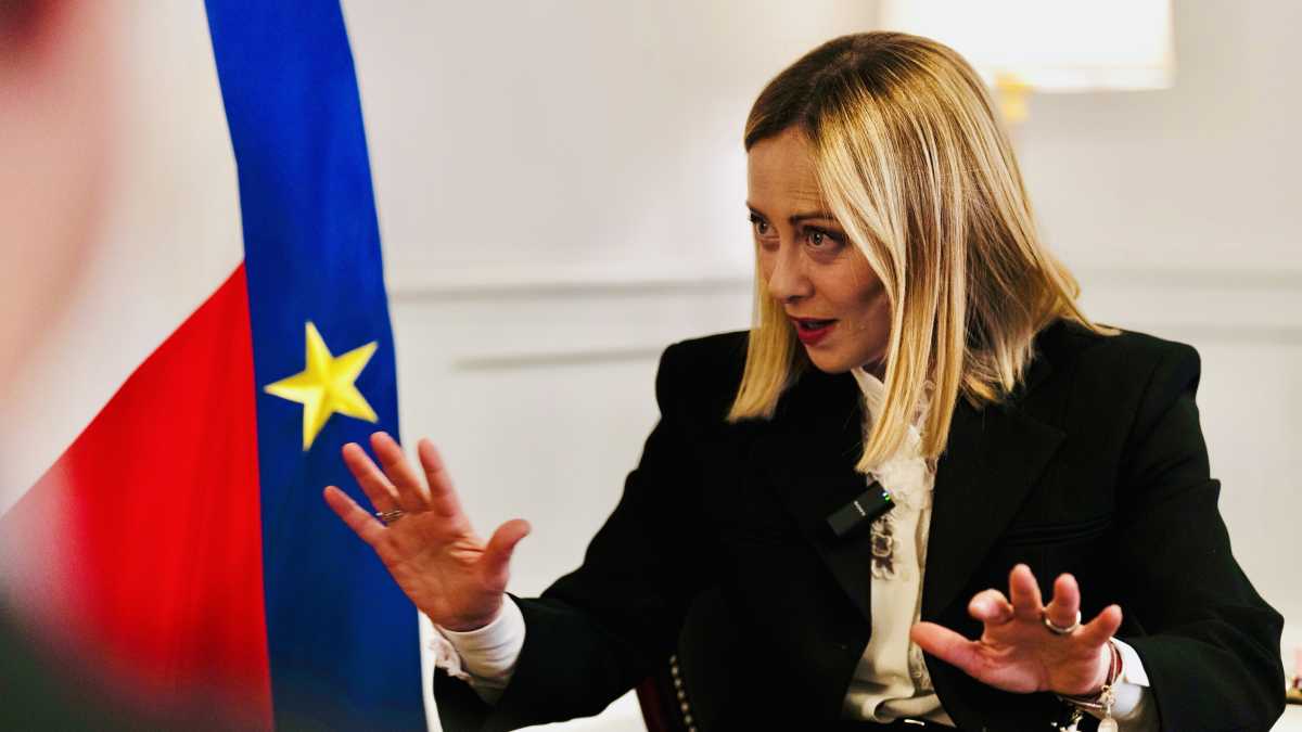 Immagine di Meloni d’Albania, arriva il decreto, Tajani si fa “sceriffo” contro la cittadinanza facile. L'asse della premier con Vance