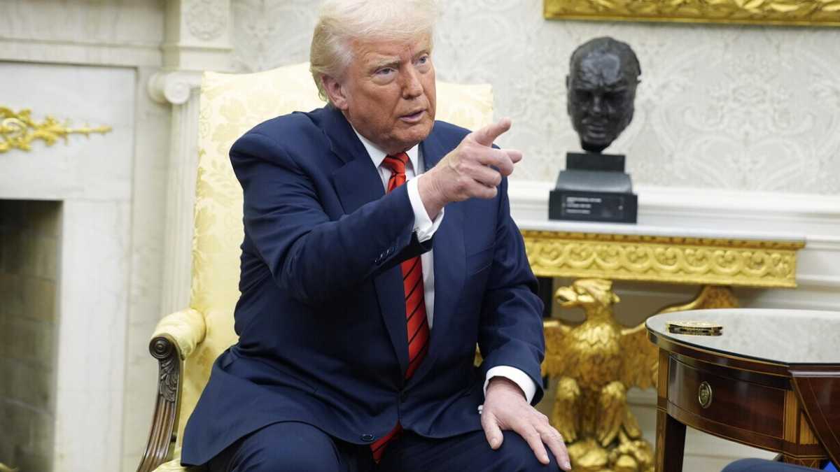 Immagine di Trump minaccia Putin con dazi sul petrolio in caso di mancato accordo per l'Ucraina