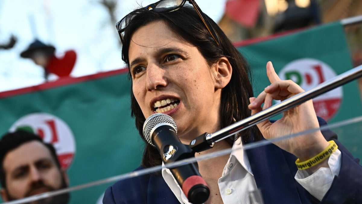 Immagine di Il Pd rischia di spaccarsi sulle armi in Europa (e sulla piazza M5s)