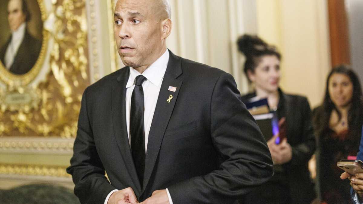 Immagine di I democratici ripartono da “fight oligarchy” e da 25 ore di discorso di Cory Booker