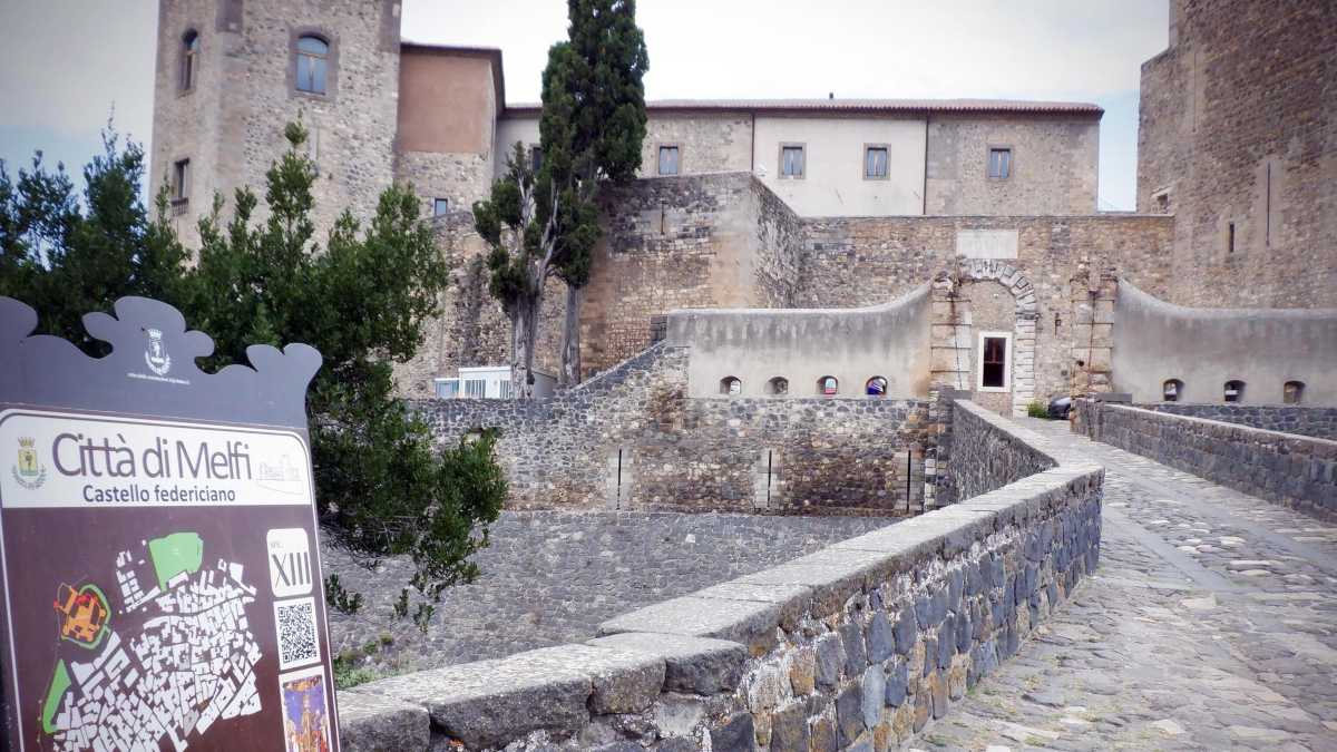 Immagine di Per fortuna esistono luoghi in cui Rita De Crescenzo non ha mai messo piede