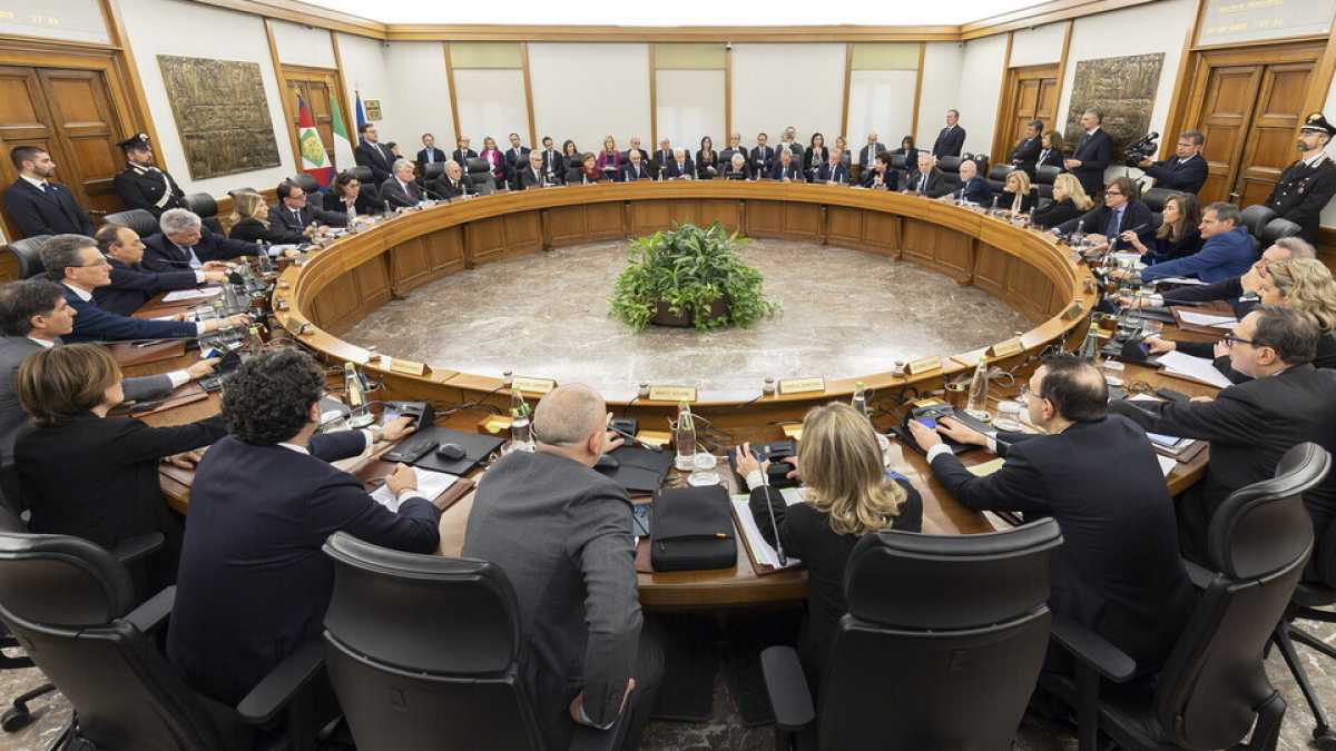 Immagine di “Sì al sorteggio, unica soluzione al correntismo”. Parla Andrea Mirenda (Csm)