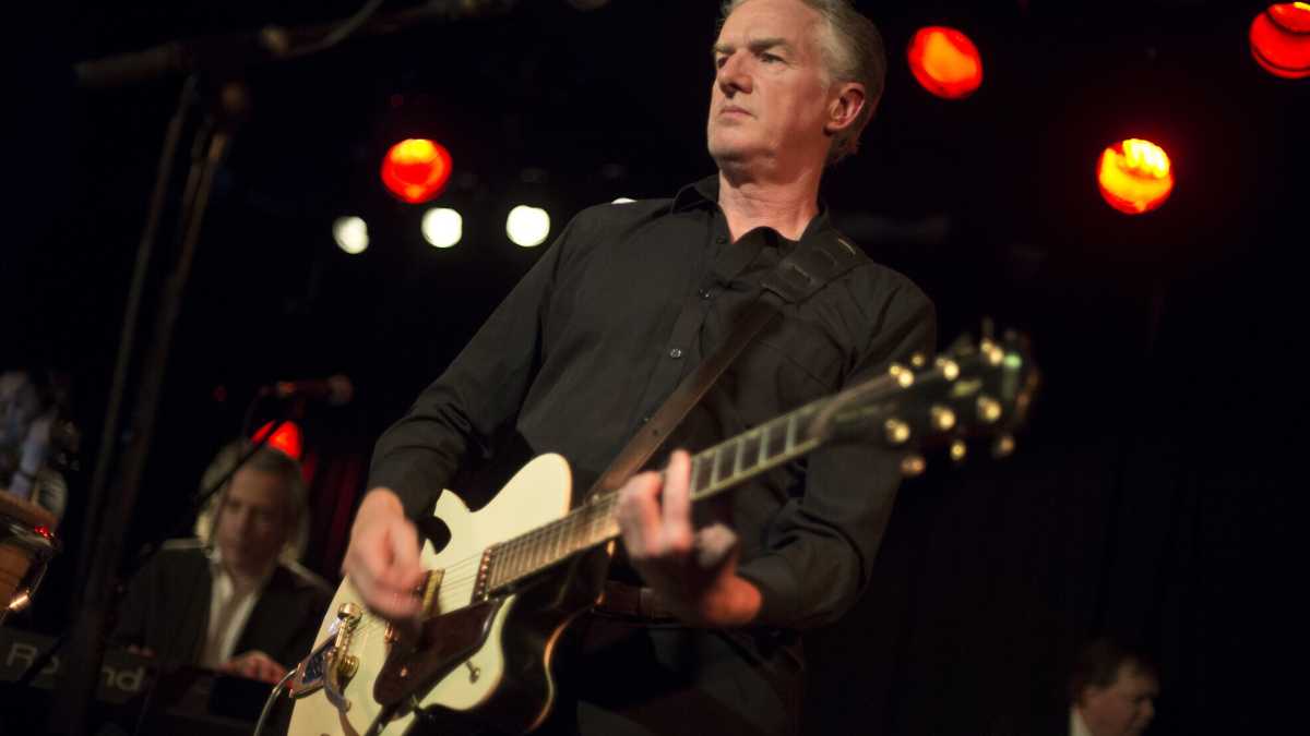 Immagine di La musica dei cattivi e l'austera compostezza di Mick Harvey