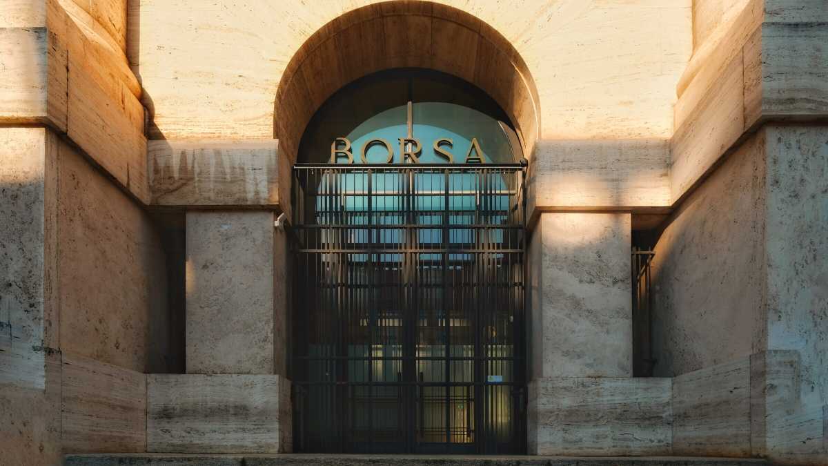 Immagine di Il duro colpo dei dazi per le borse asiatiche e l'apertura grigia di Piazza Affari