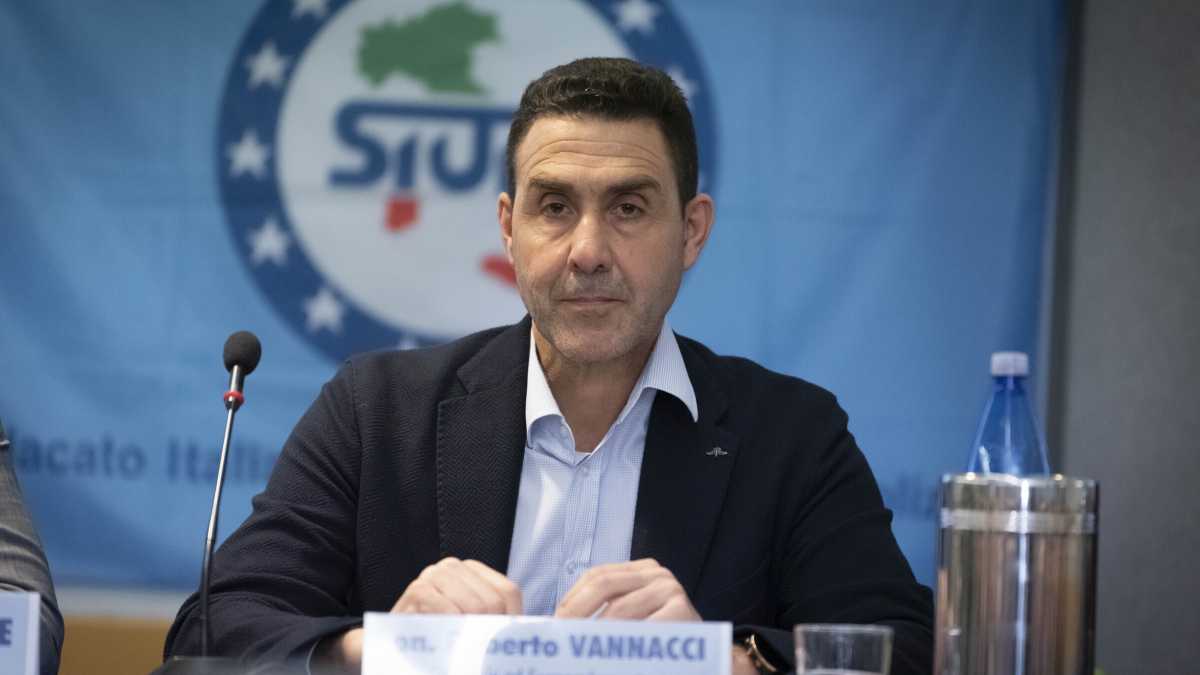 Immagine di Vannacci: “Io ministro dell’Interno? Non è un tema, ma mai porsi limiti”