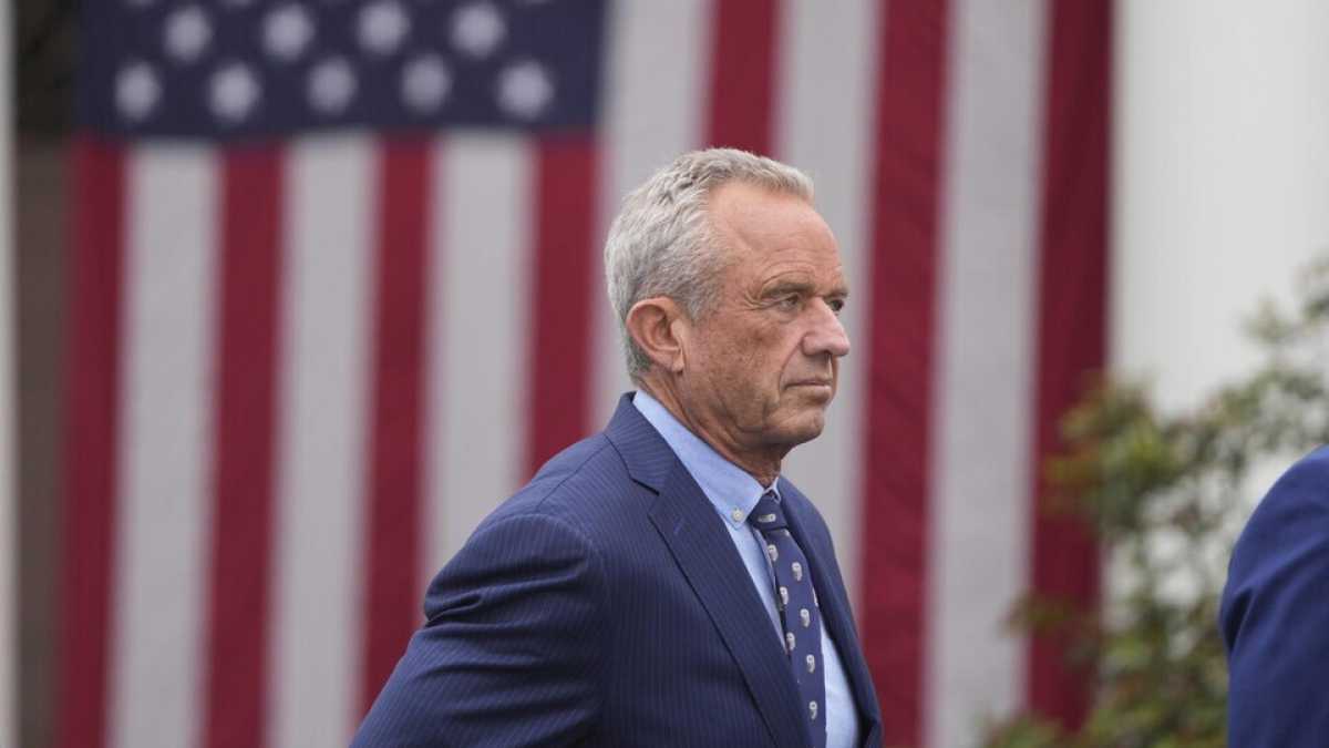 Immagine di È troppo tardi, purtroppo, per i No vax. Kennedy Jr. al funerale di una bambina morta di morbillo