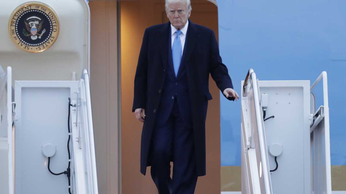 Immagine di Estatico abbandonarsi alla provvidenza trumpiana