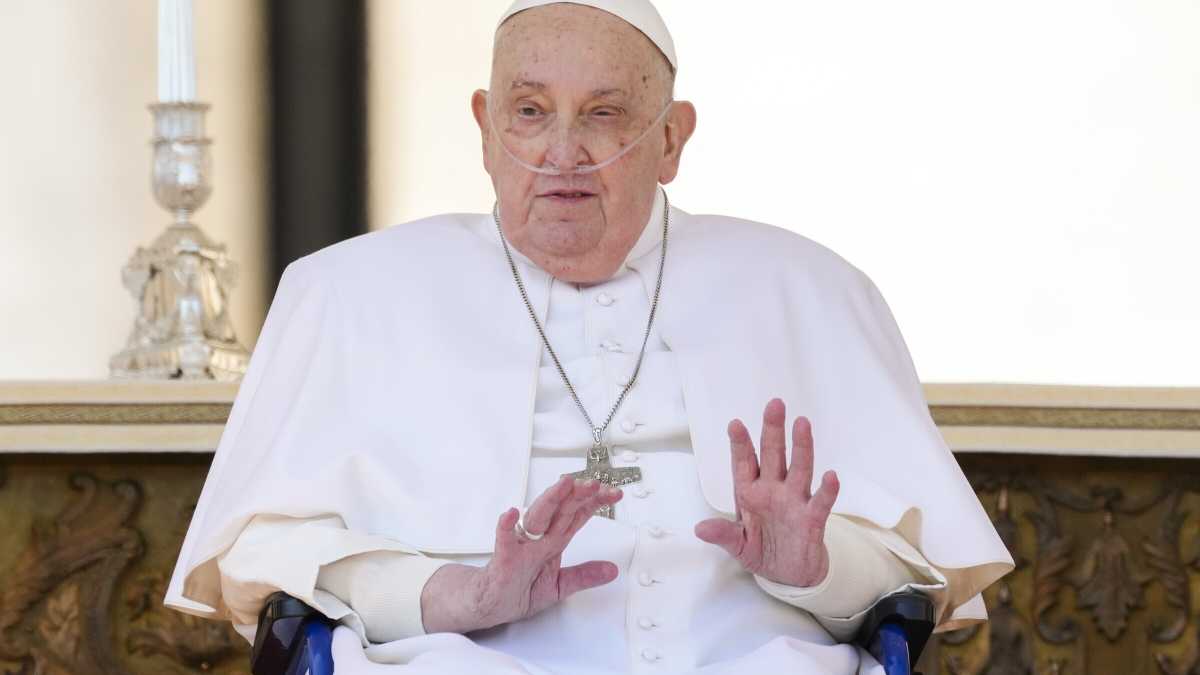 Immagine di Il Papa imbrigliato e silenzioso
