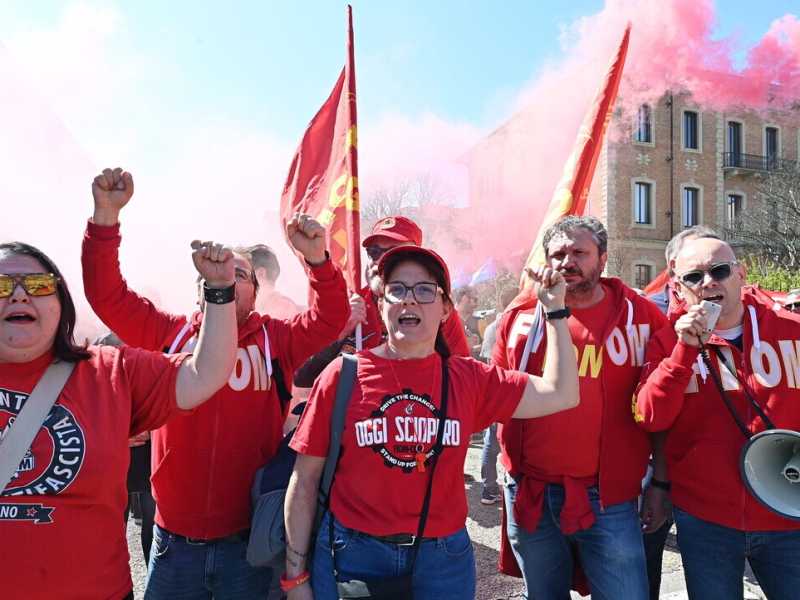 Sul nuovo contratto dei metalmeccanici le parti sociali vanno alla deriva