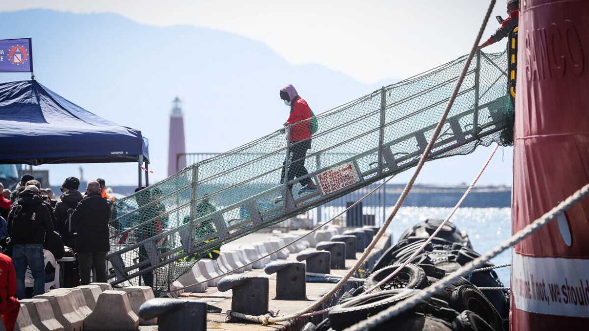 Immagine di Rinviato il primo trasferimento di 40 migranti nel nuovo Cpr in Albania