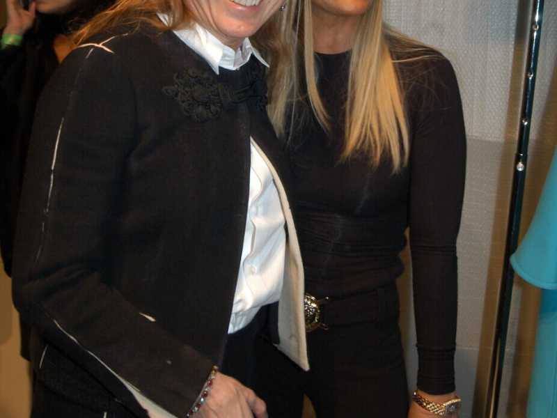Miuccia Prada e Donatella Versace. L’accordo per l’acquisto di Versace da parte del gruppo Prada è stato ufficializzato per 1,25 miliardi di euro (foto LaPresse)