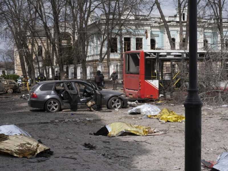 Fuori Zelensky e Kyiv senza difese. Gli obiettivi delle bombe di Putin