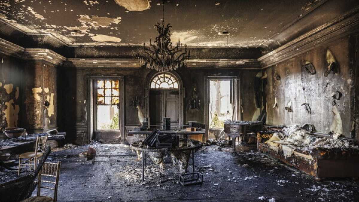 Immagine di Il fuoco e il martello nella notte di Passover nella casa del governatore Shapiro