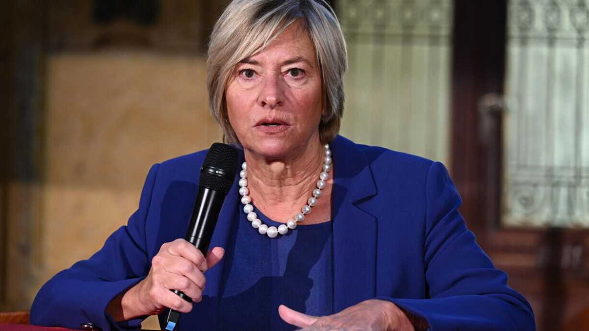 Immagine di Pinotti: "La Difesa è una priorità. Giusto aumentare la spesa al 2 per cento”