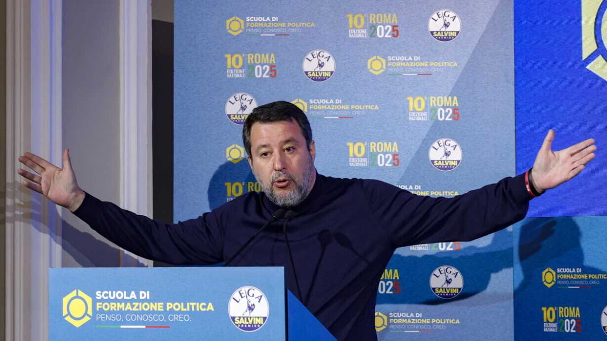 Immagine di Salvini, il bi-patriota