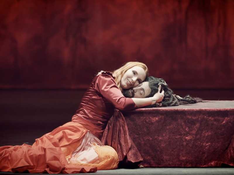 La "Salome" di Alexander Soddy è travolgente e teatrale come poche