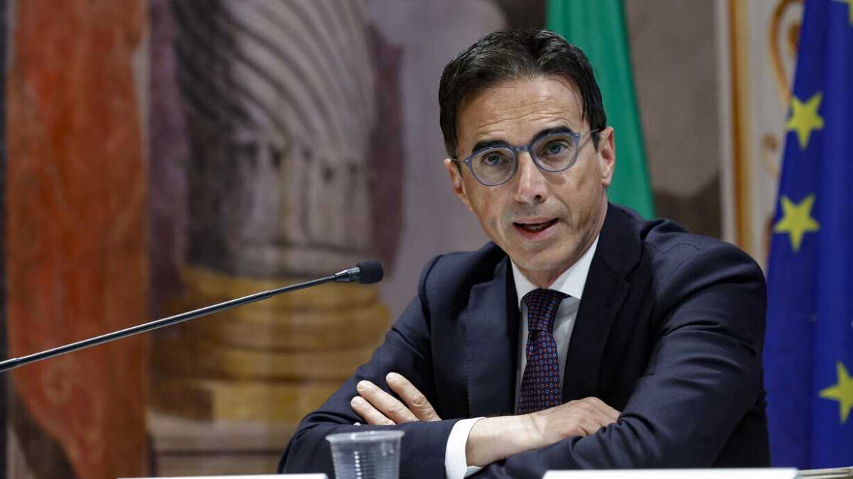 Immagine di Turco (M5s): “Basta col modello Santanchè in Puglia. Il Pd chiarisca”