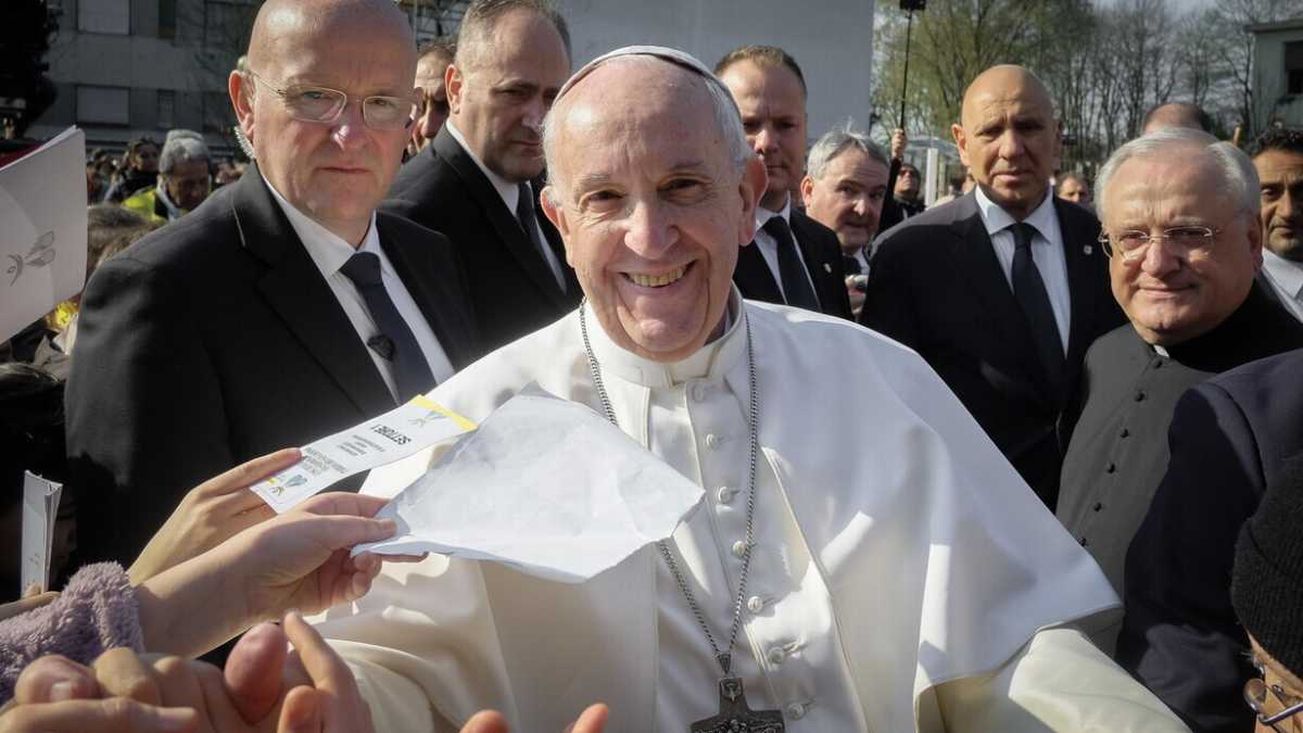 Immagine di Quando il Papa benedisse la finanza