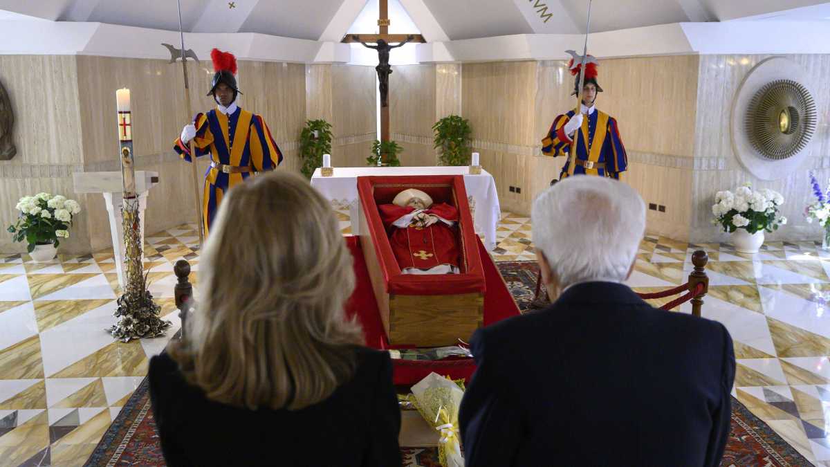 Immagine di Inizia il lungo addio a Papa Francesco